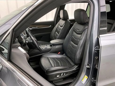 Used 2020 Cadillac XT6 Premium Luxury w/ Platinum Package image 8