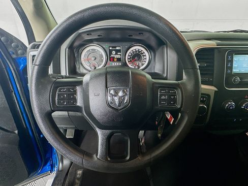 Used 2019 RAM 1500 Classic SLT RWD image 15