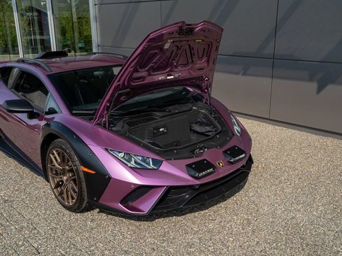Used 2024 Lamborghini Huracan Sterrato image 30