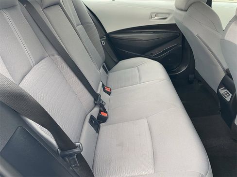 Certified 2025 Toyota Corolla SE image 17