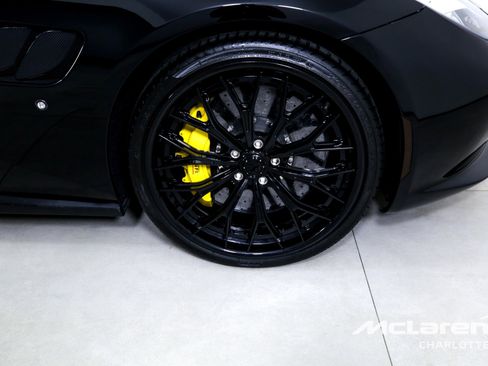 Used 2018 Ferrari GTC4Lusso T image 28