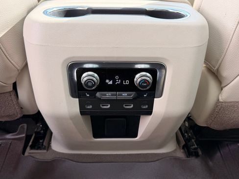 Used 2021 GMC Yukon Denali AWD/4WD image 17