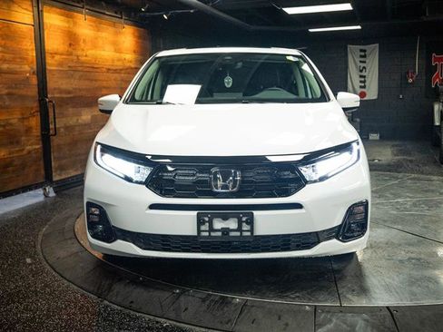 Used 2026 Honda Odyssey Elite image 4