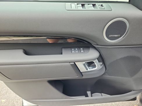 New 2026 Land Rover Discovery S AWD/4WD image 24