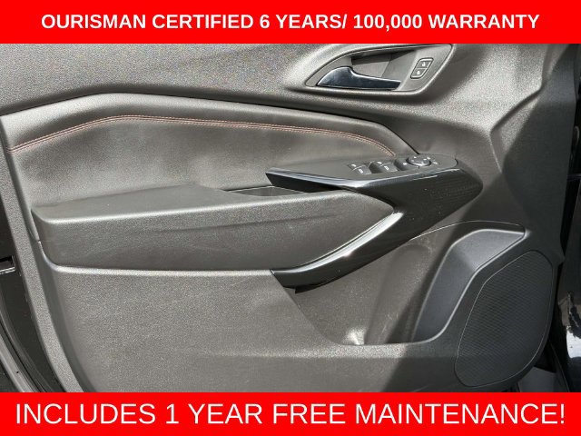 Used 2024 Chevrolet Trax RS w/ Sunroof Package FWD image 19