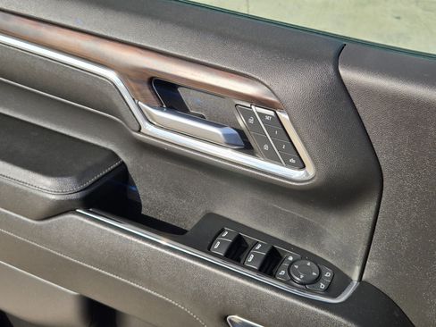 Certified 2024 GMC Sierra 1500 SLT image 12