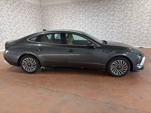 New 2026 Hyundai Sonata Limited FWD image 8