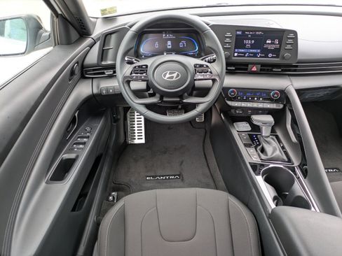 New 2026 Hyundai Elantra SEL Sport Premium FWD image 15