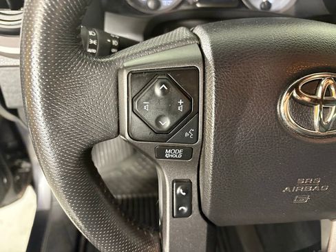 Used 2021 Toyota Tacoma TRD Off-Road image 19