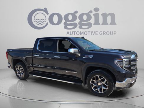 Used 2023 GMC Sierra 1500 SLT w/ SLT Premium Package AWD/4WD image 7
