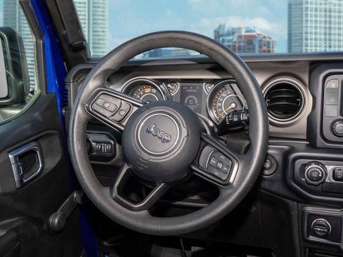 Used 2018 Jeep Wrangler Unlimited Sport image 21