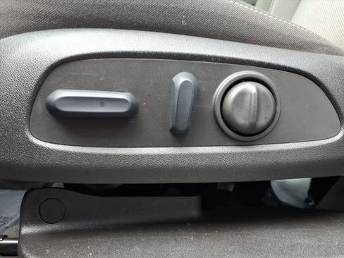 Used 2025 Chevrolet Blazer LT image 34