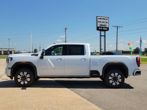 New 2026 GMC Sierra 2500 Denali w/ Denali Reserve Package AWD/4WD image 3