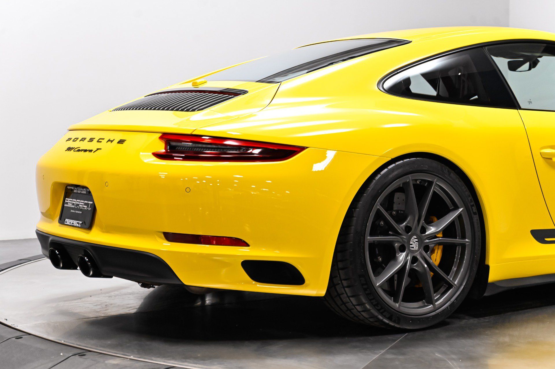 Used 2018 Porsche 911 Carrera T RWD image 14