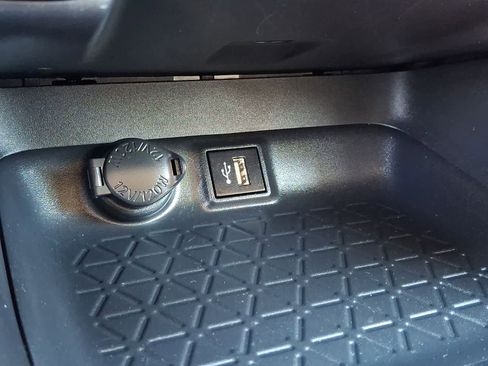 Used 2025 Toyota RAV4 XLE image 28