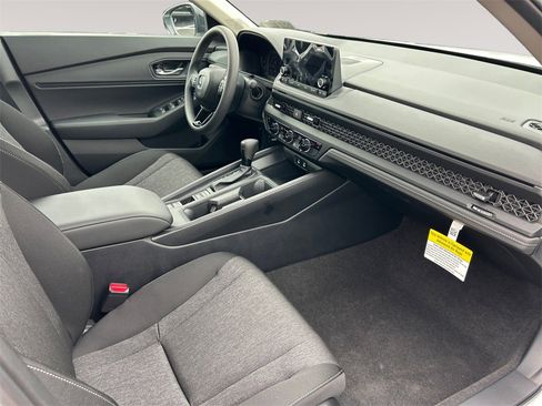 New 2025 Honda Accord SE image 15
