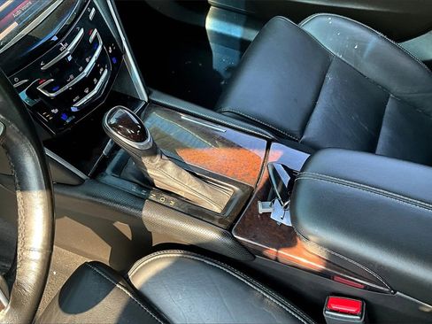Used 2015 Cadillac XTS Luxury image 14