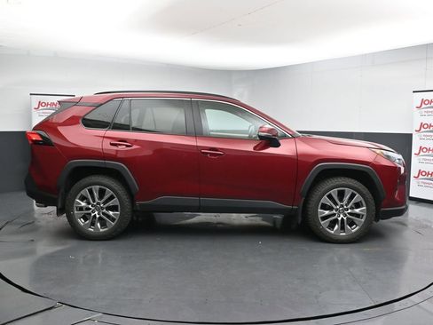 Used 2023 Toyota RAV4 XLE Premium AWD/4WD image 9