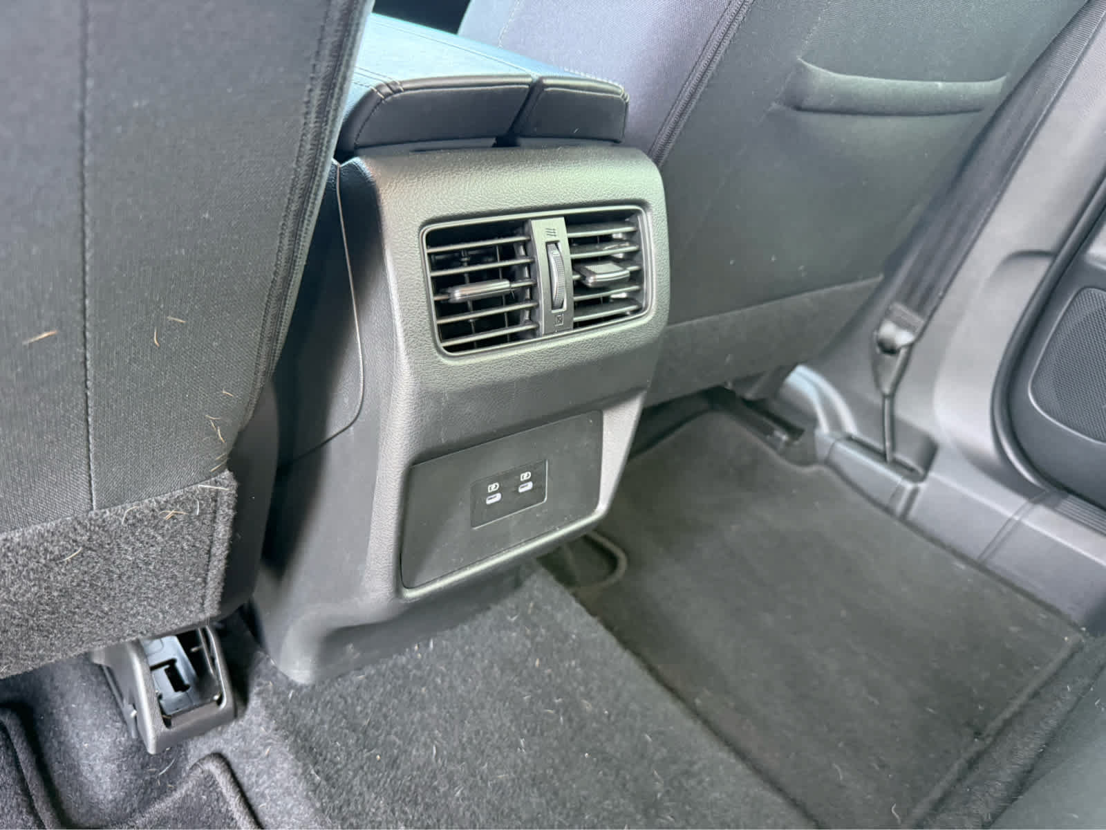 Used 2024 Nissan Rogue SV AWD/4WD image 18