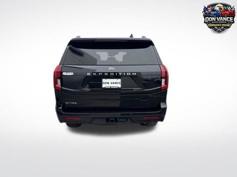 Used 2025 Ford Expedition Active RWD image 4