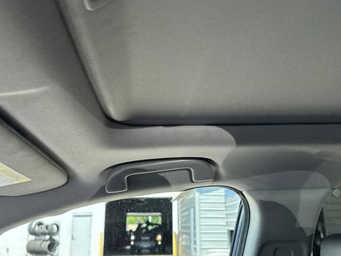 Used 2022 Honda CR-V Touring image 16