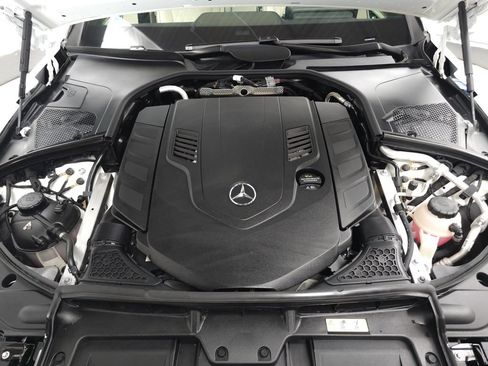 Used 2023 Mercedes-Benz S 580 4MATIC Sedan w/ AMG Line image 38