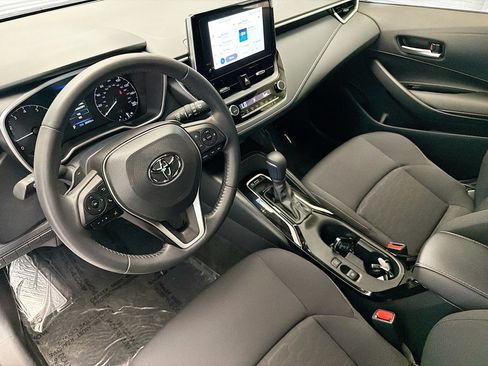 Used 2024 Toyota Corolla SE w/ SE Package FWD image 7