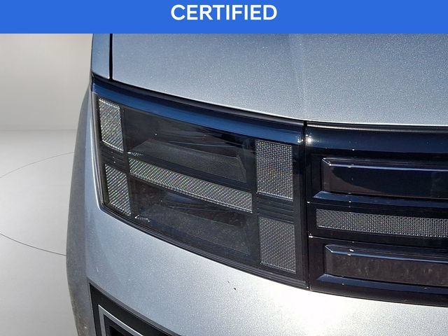 Certified 2025 Hyundai Santa Fe Limited AWD/4WD image 9