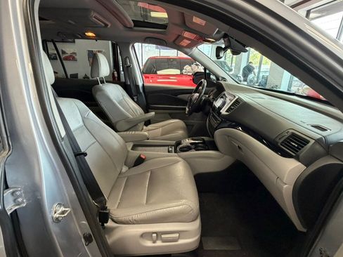 Used 2018 Honda Pilot Elite image 44