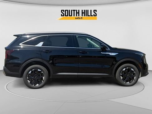 Certified 2025 Kia Sorento S AWD/4WD image 6