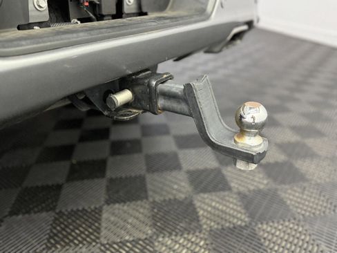 Used 2019 Chevrolet Silverado 1500 High Country w/ Technology Package image 8