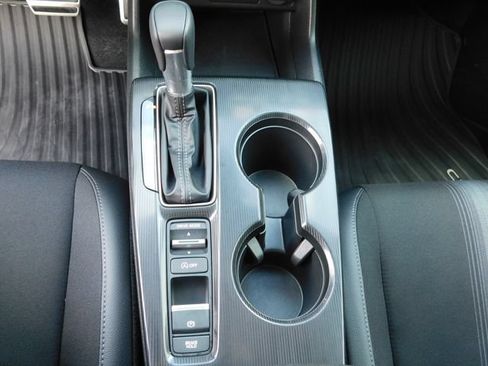 Used 2025 Honda Civic Sport image 19