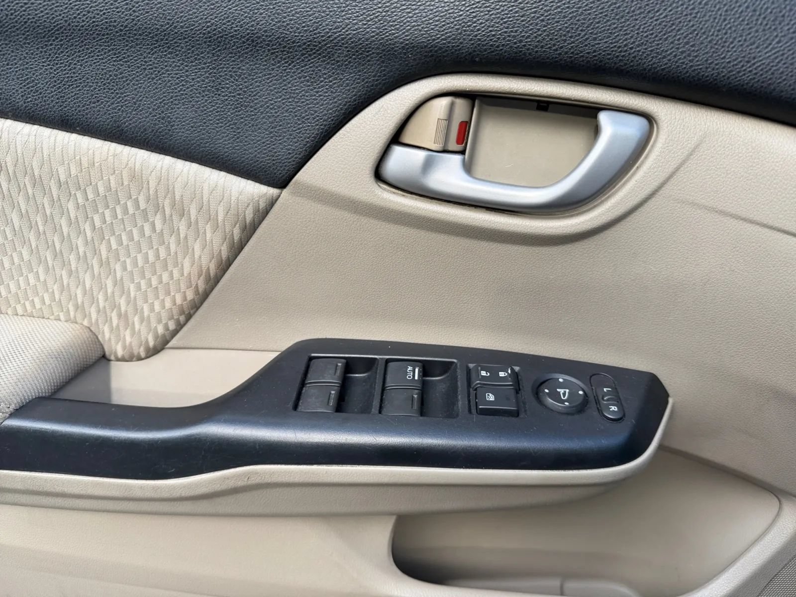 Used 2014 Honda Civic LX image 17