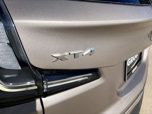 Used 2023 Cadillac XT4 Sport image 30