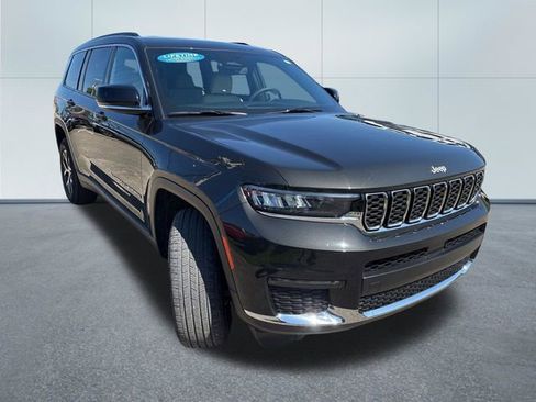 Used 2024 Jeep Grand Cherokee L Limited w/ Trailer Tow Package AWD/4WD image 5