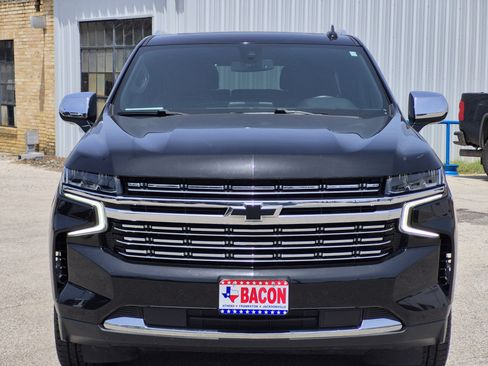 Used 2022 Chevrolet Suburban Premier w/ Max Trailering Package AWD/4WD image 2