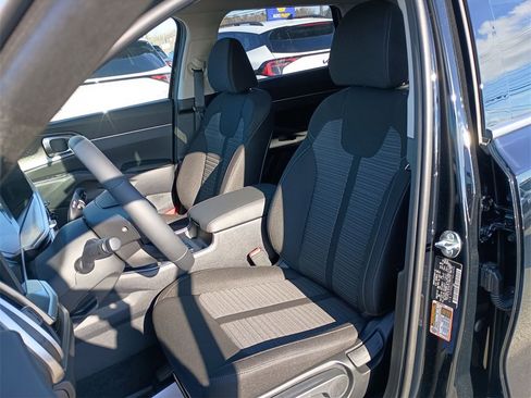 New 2026 Kia Sorento LX image 17