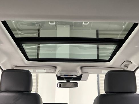 Used 2025 Ford Expedition Platinum image 45