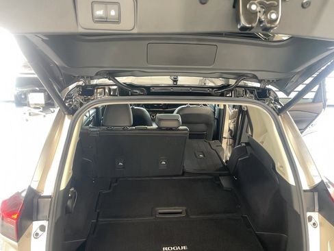 Used 2022 Nissan Rogue Platinum w/ Head-Up Display Package AWD/4WD image 27