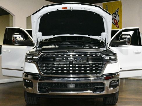 Used 2025 RAM 1500 Limited AWD/4WD image 87