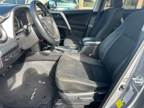 Used 2016 Toyota RAV4 LE image 11