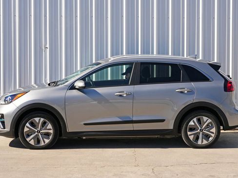 Used 2022 Kia Niro EX w/ Cold Weather Package image 46