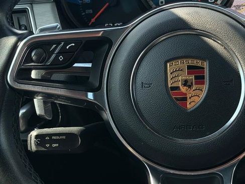 Used 2018 Porsche Macan Turbo AWD/4WD image 34
