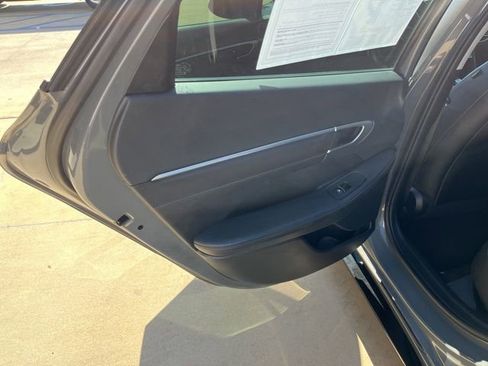 Used 2022 Hyundai Sonata Limited FWD image 13