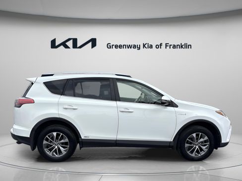 Used 2016 Toyota RAV4 XLE AWD/4WD image 8