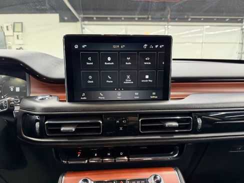 Used 2022 Lincoln Aviator Reserve w/ Equipment Group 201A image 15