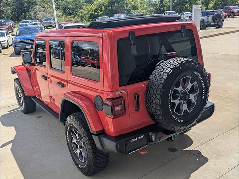 Used 2023 Jeep Wrangler Unlimited Rubicon w/ LED Lighting Group AWD/4WD image 9