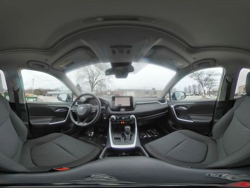 Used 2024 Toyota RAV4 XLE image 43