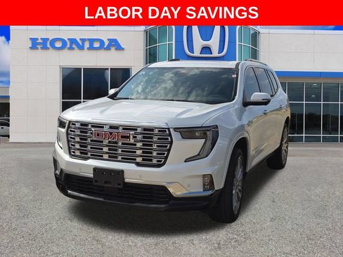 Used 2025 GMC Acadia Denali w/ Super Cruise Package FWD image 8
