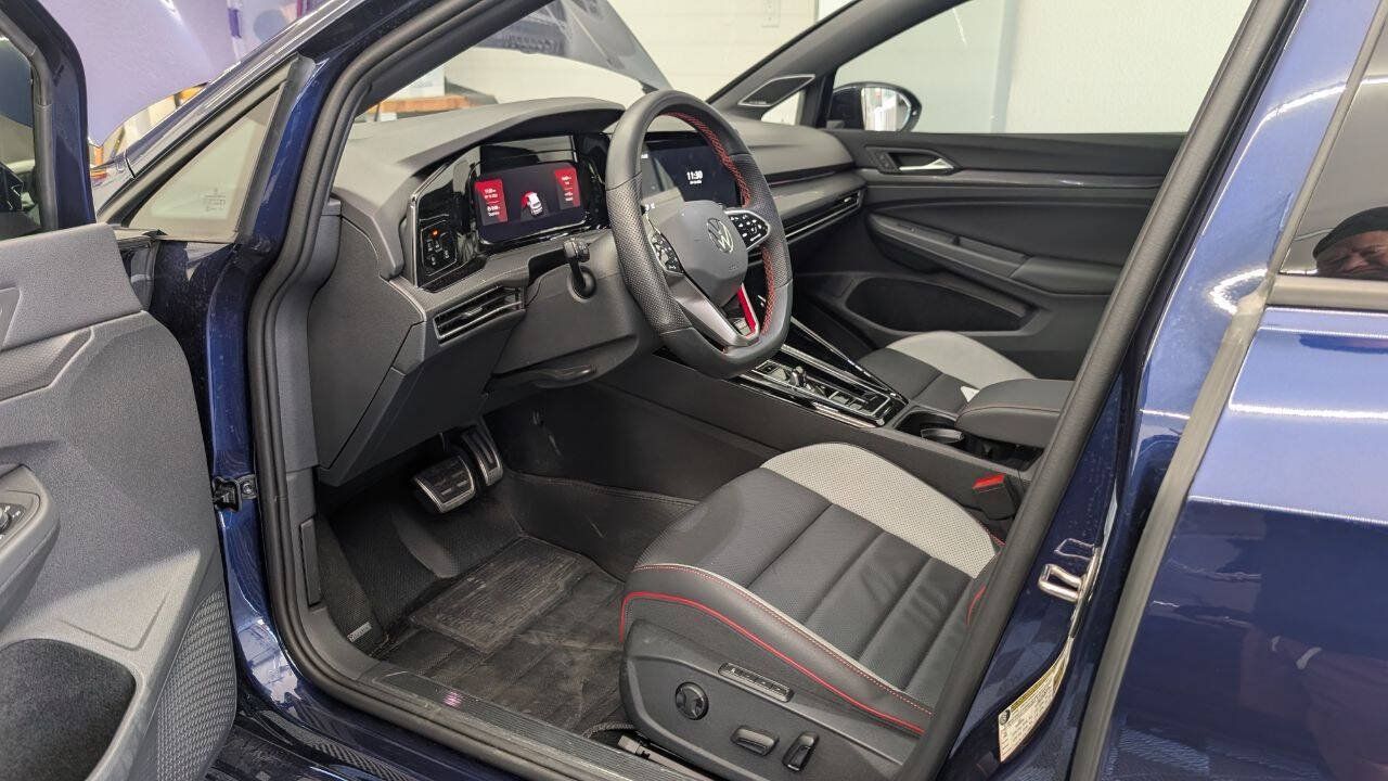 Used 2024 Volkswagen GTI SE FWD image 17